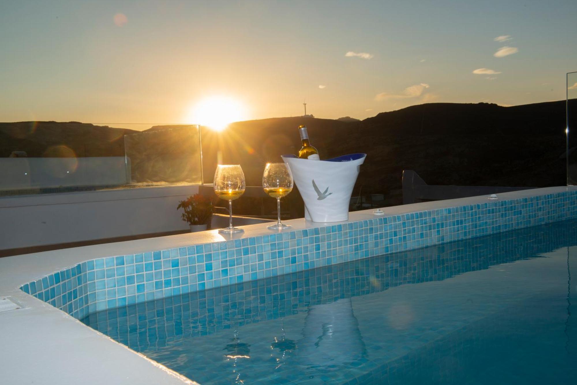 Myrsini'S Luxury Suites Merchia Mykonos Town Exterior foto
